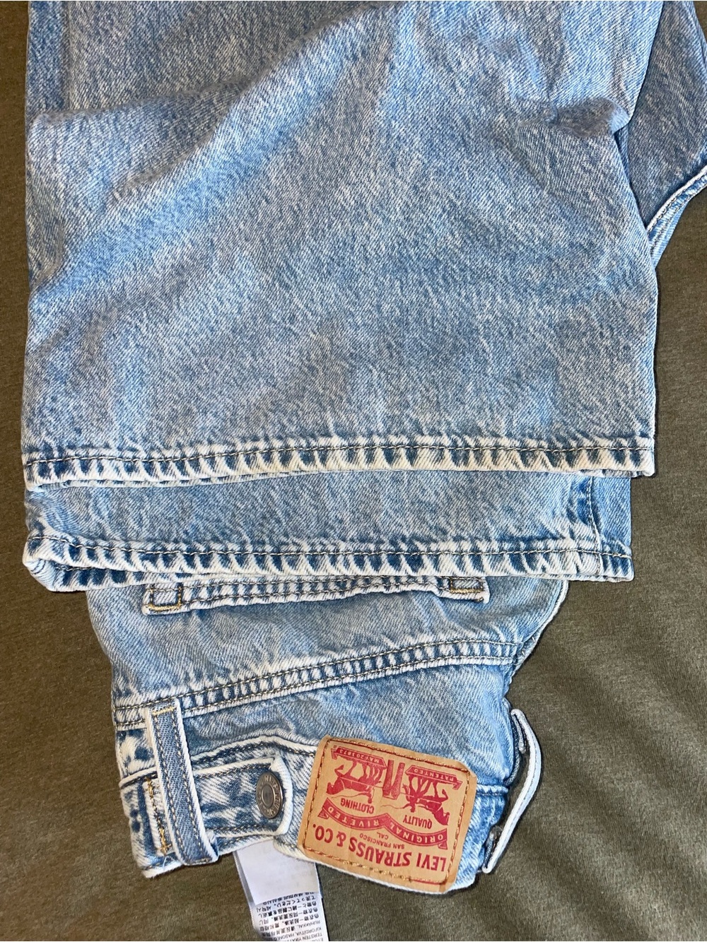 Levi’s Cinch Baggy Jeans - Picture 3 of 5